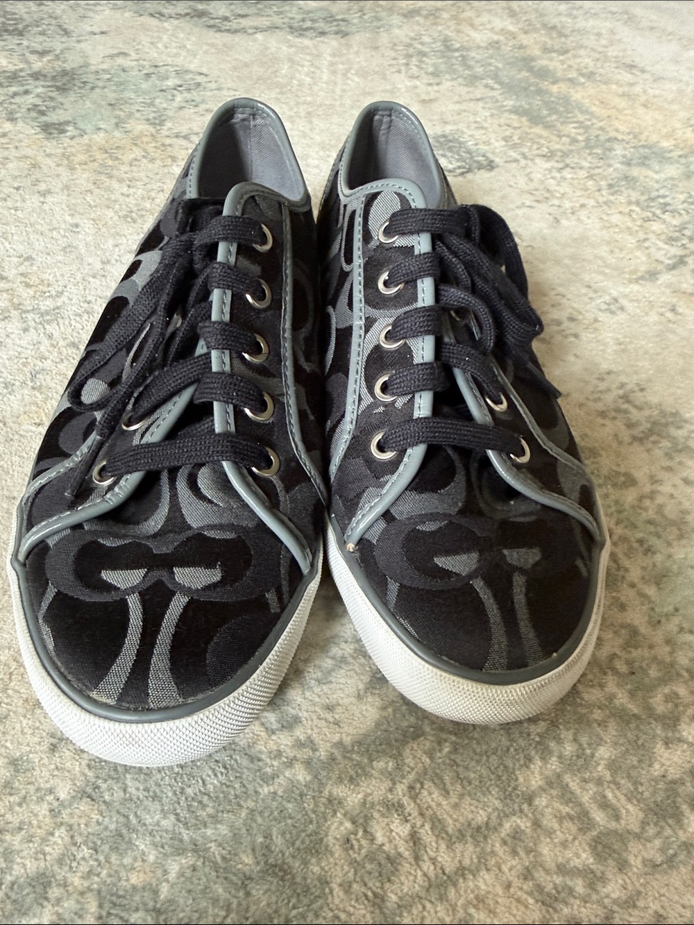 Coach “Dee” Women’s Black Gray Low Top Canvas Lace-Up Sneakers, Size 10B - Picture 7 of 7